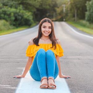 Meet your Posher, Ana